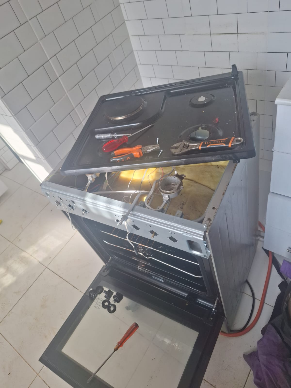Electric and gas cooker oven element repair — Nairobi